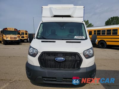 Piąte zdjęcie samochodu w środku: 2022 FORD TRANSIT DELIVERY TRUCK VIN:1FDBW5Z8XNKA31731 - miniatura