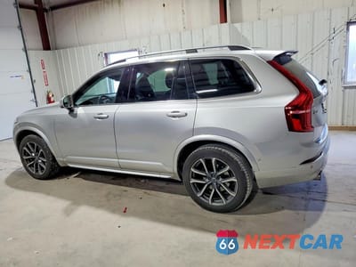 Drugie zdjęcie samochodu z przodu: 2018 VOLVO XC90 T5 VIN:YV4102PK7J1351052 - miniatura