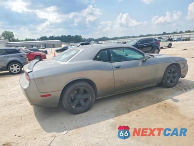 Trzecie zdjęcie samochodu z tyłu: 2012 DODGE CHALLENGER SXT VIN:2C3CDYAG2CH121225 - miniatura