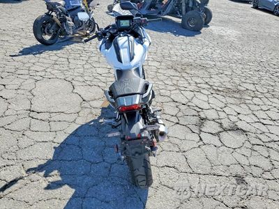 Zdjęcie 6 z 9 samochodu: 2025 HONDA NC750 XD VIN:JH2RH2310SK000269 - miniatura