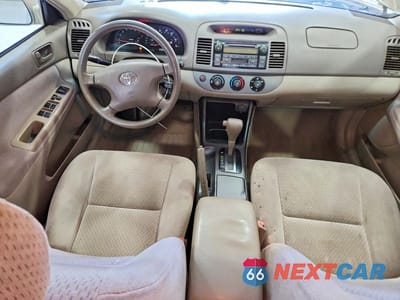 Zdjęcie 8 z 12 samochodu: 2004 TOYOTA CAMRY VIN:4T1BE32K84U930233 - miniatura