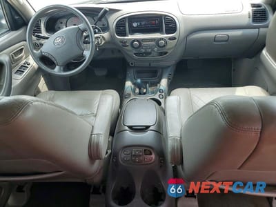 Zdjęcie 8 z 13 samochodu: 2004 TOYOTA SEQUOIA LIMITED VIN:5TDBT48A34S212947 - miniatura