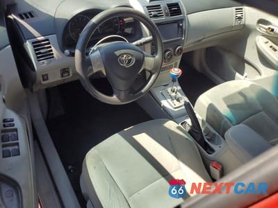 Zdjęcie 8 z 12 samochodu: 2013 TOYOTA COROLLA LE VIN:5YFBU4EE5DP104391 - miniatura