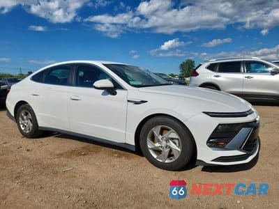 Czwarte zdjęcie samochodu z boku: 2025 HYUNDAI SONATA SE VIN:KMHL24JA3SA487693 - miniatura