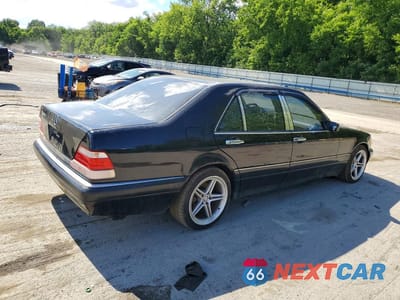 Trzecie zdjęcie samochodu z tyłu: 1999 MERCEDES-BENZ S 320 VIN:WDBGA33G4XA431062 - miniatura