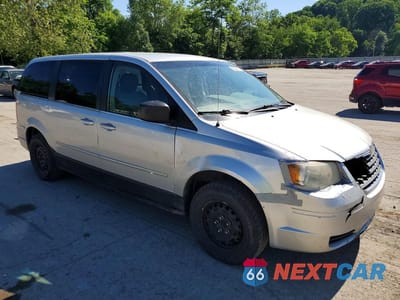 Czwarte zdjęcie samochodu z boku: 2009 CHRYSLER TOWN & COUNTRY LX VIN:2A8HR44E09R552244 - miniatura