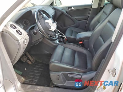 Zdjęcie 7 z 14 samochodu: 2014 VOLKSWAGEN TIGUAN S VIN:WVGBV3AX1EW621139 - miniatura