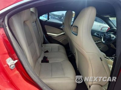 Zdjęcie 10 z 12 samochodu: 2018 MERCEDES-BENZ CLA 250 VIN:WDDSJ4EB4JN510367 - miniatura