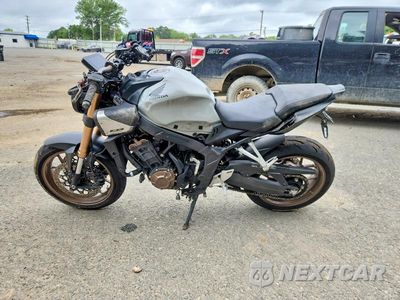 Trzecie zdjęcie samochodu z tyłu: 2024 HONDA CB650 R VIN:MLHRH1653R5000757 - miniatura