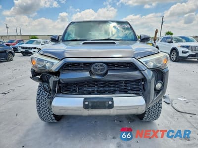 Piąte zdjęcie samochodu w środku: 2017 TOYOTA 4RUNNER TRD OFF-ROAD PREMIUM VIN:JTEBU5JR7H5461682 - miniatura