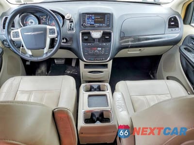 Zdjęcie 8 z 13 samochodu: 2016 CHRYSLER TOWN & COUNTRY TOURING VIN:2C4RC1BG6GR112901 - miniatura