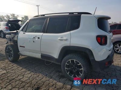 Drugie zdjęcie samochodu z przodu: 2023 JEEP RENEGADE TRAILHAWK VIN:ZACNJDC15PPP71747 - miniatura