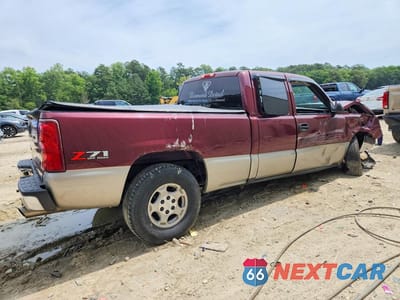 Trzecie zdjęcie samochodu z tyłu: 2003 CHEVROLET SILVERADO K1500 VIN:2GCEK19T331300966 - miniatura
