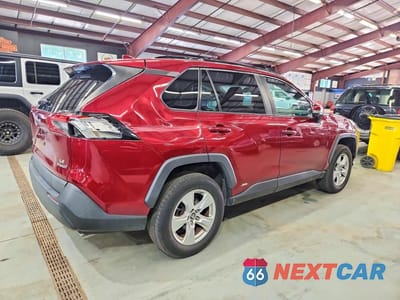 Trzecie zdjęcie samochodu z tyłu: 2019 TOYOTA RAV4 LE VIN:2T3MWRFV3KW039588 - miniatura