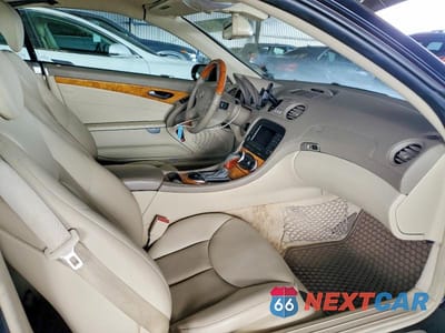 Zdjęcie 10 z 12 samochodu: 2006 MERCEDES-BENZ SL 500 VIN:WDBSK75F46F109820 - miniatura