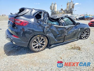 Trzecie zdjęcie samochodu z tyłu: 2021 BMW X5 XDRIVE45E VIN:5UXTA6C05M9F51407 - miniatura