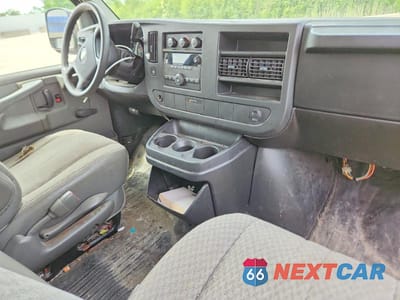 Zdjęcie 8 z 13 samochodu: 2008 CHEVROLET EXPRESS G1 - DELIVERY VAN VIN:1GCFG154881101686 - miniatura