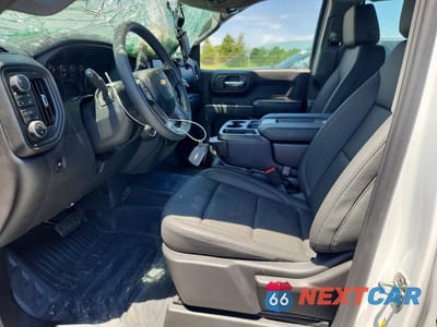 Zdjęcie 7 z 13 samochodu: 2026 CHEVROLET SILVERADO K1500 VIN:3GCPKAEK0TG328625 - miniatura
