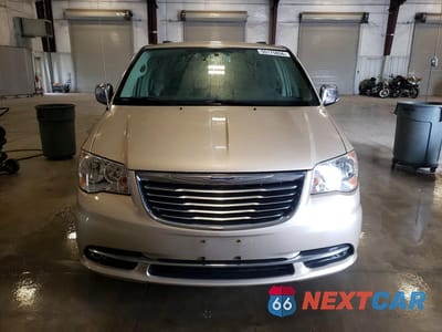 Piąte zdjęcie samochodu w środku: 2015 CHRYSLER TOWN & COUNTRY TOURING L VIN:2C4RC1CG0FR547491 - miniatura