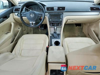 Zdjęcie 8 z 12 samochodu: 2014 VOLKSWAGEN PASSAT SE VIN:1VWBH7A32EC015878 - miniatura