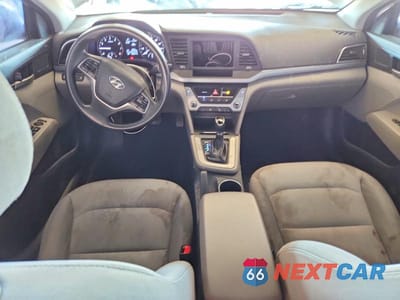 Zdjęcie 8 z 12 samochodu: 2018 HYUNDAI ELANTRA SE VIN:5NPD74LF3JH219155 - miniatura