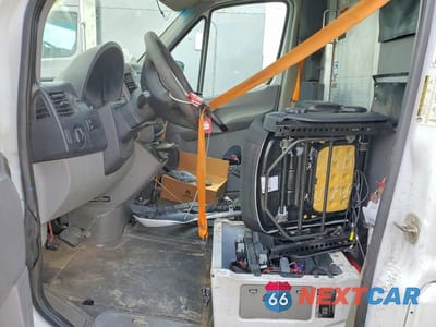 Zdjęcie 7 z 13 samochodu: 2014 MERCEDES-BENZ SPRINTER 2 - DELIVERY VAN VIN:WD3PE8DE8E5901156 - miniatura