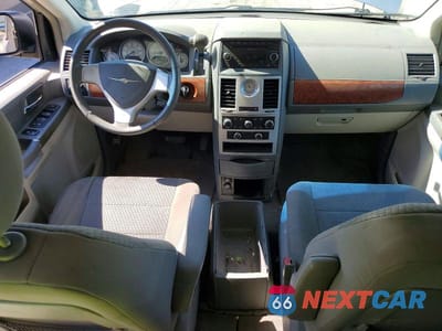 Zdjęcie 8 z 13 samochodu: 2009 CHRYSLER TOWN & COUNTRY LX VIN:2A8HR44E09R552244 - miniatura