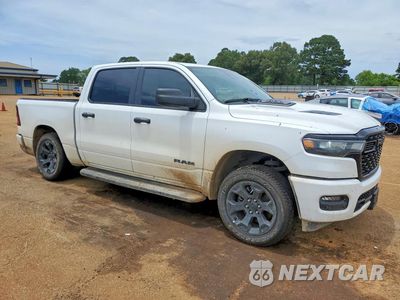 Czwarte zdjęcie samochodu z boku: 2026 RAM 1500 TRADESMAN VIN:3C6SRFGP6T4182929 - miniatura