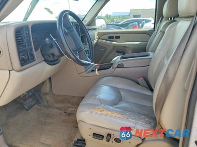 Zdjęcie 7 z 13 samochodu: 2003 GMC YUKON XL K1500 VIN:3GKFK16Z03G116688 - miniatura