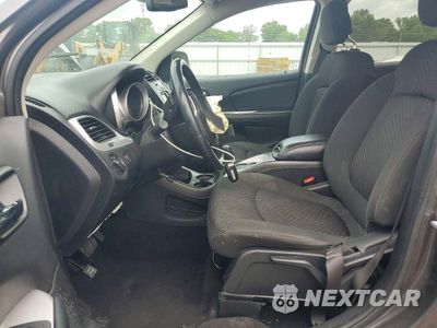 Zdjęcie 7 z 13 samochodu: 2018 DODGE JOURNEY SE VIN:3C4PDCAB7JT531799 - miniatura