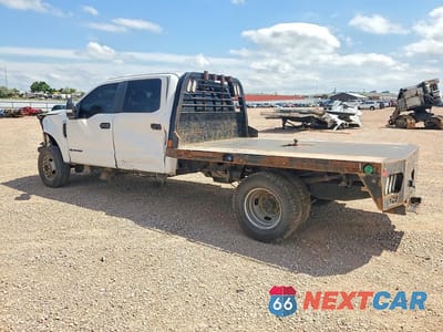 Drugie zdjęcie samochodu z przodu: 2019 FORD F350 VIN:1FD8W3HT1KEG35912 - miniatura