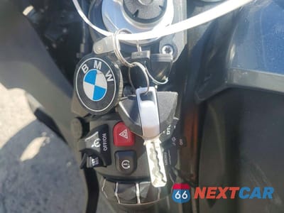 Zdjęcie 8 z 9 samochodu: 2025 BMW S 1000 RR VIN:WB10P2308S6L47463 - miniatura