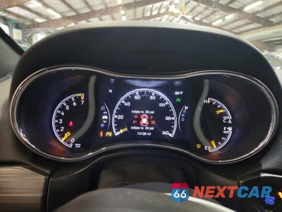 Zdjęcie 9 z 13 samochodu: 2019 JEEP GRAND CHEROKEE LAREDO VIN:1C4RJFAGXKC612565 - miniatura