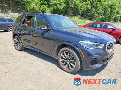 Czwarte zdjęcie samochodu z boku: 2021 BMW X5 XDRIVE40I VIN:5UXCR6C0XM9D78413 - miniatura