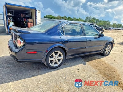 Trzecie zdjęcie samochodu z tyłu: 2002 NISSAN MAXIMA GXE VIN:JN1DA31D02T452844 - miniatura
