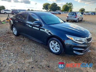 Czwarte zdjęcie samochodu z boku: 2016 KIA OPTIMA LX VIN:5XXGT4L38GG102674 - miniatura