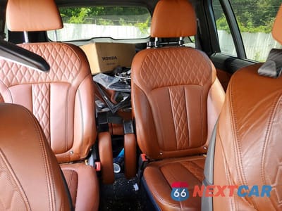 Zdjęcie 10 z 13 samochodu: 2021 BMW X7 M50I VIN:5UXCX6C00M9H49794 - miniatura
