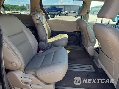 Zdjęcie 10 z 12 samochodu: 2019 TOYOTA SIENNA VIN:5TDYZ3DCXKS977287 - miniatura