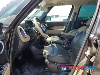 Zdjęcie 7 z 13 samochodu: 2015 FIAT 500L LOUNGE VIN:ZFBCFACH8FZ035119 - miniatura