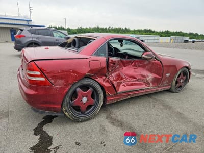 Trzecie zdjęcie samochodu z tyłu: 2001 MERCEDES-BENZ SLK 320 VIN:WDBKK65F21F205352 - miniatura