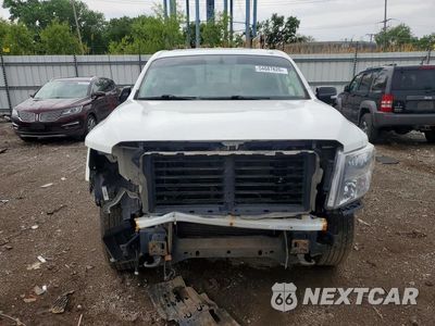 Piąte zdjęcie samochodu w środku: 2018 NISSAN TITAN S VIN:1N6AA1EJ5JN529843 - miniatura