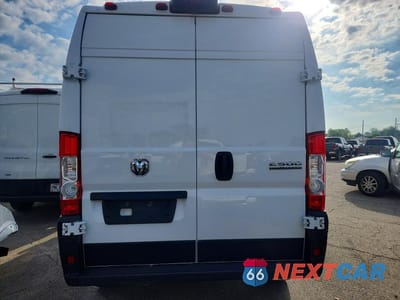 Zdjęcie 6 z 13 samochodu: 2024 RAM PROMASTER 2500 2500 HIGH VIN:3C6LRVDG7RE132403 - miniatura