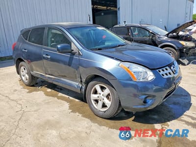 Czwarte zdjęcie samochodu z boku: 2013 NISSAN ROGUE S VIN:JN8AS5MVXDW605961 - miniatura