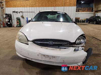Piąte zdjęcie samochodu w środku: 2002 FORD TAURUS SES VIN:1FAFP55U12G193452 - miniatura