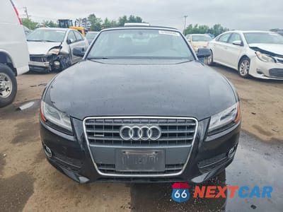 Piąte zdjęcie samochodu w środku: 2011 AUDI A5 PREMIUM PLUS VIN:WAULFAFHXBN015056 - miniatura