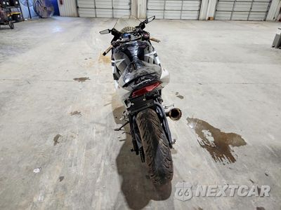 Czwarte zdjęcie samochodu z boku: 2005 SUZUKI GSX-R600 VIN:JS1GN7CA152107884 - miniatura
