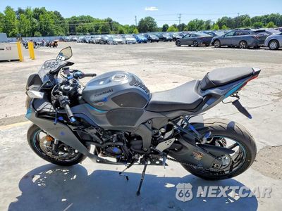 Trzecie zdjęcie samochodu z tyłu: 2025 KAWASAKI ZX636 K VIN:JKBZXJJ13SA025767 - miniatura