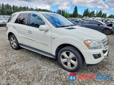 Czwarte zdjęcie samochodu z boku: 2010 MERCEDES-BENZ ML 350 BLUETEC VIN:4JGBB2FB2AA576400 - miniatura