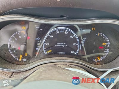 Zdjęcie 9 z 13 samochodu: 2019 JEEP GRAND CHEROKEE OVERLAND VIN:1C4RJECG0KC698928 - miniatura