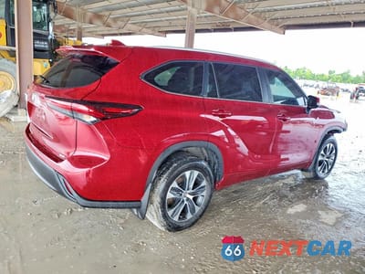 Trzecie zdjęcie samochodu z tyłu: 2024 TOYOTA HIGHLANDER XLE VIN:5TDKDRAH6RS547502 - miniatura